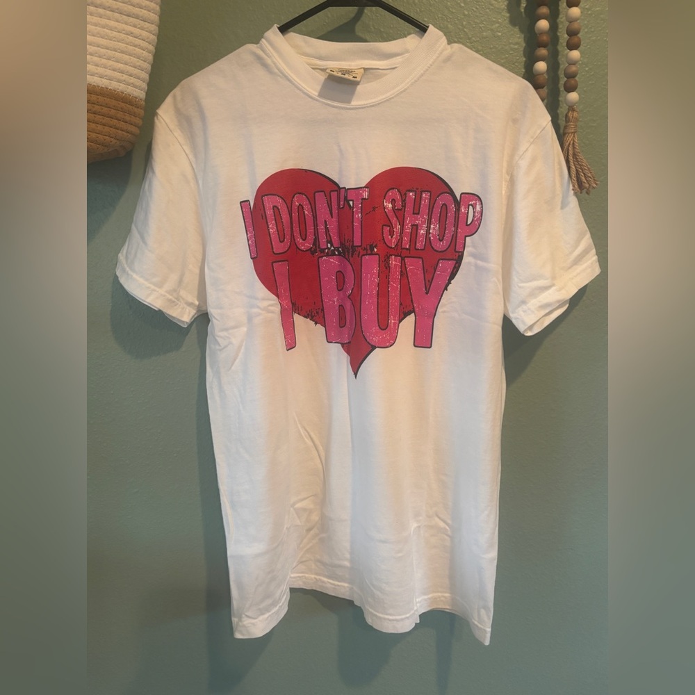 Comfort Colors White Graphic Tee NEW